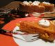 Amerikanischer Kürbiskuchen: Rezept mit Grusel-Deko für Halloween